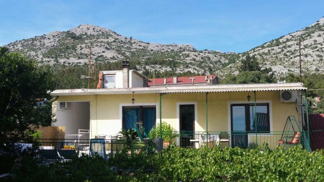 Apartments Viktorija Starigrad Paklenica Eksteriør billede