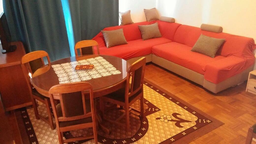 Apartments Viktorija Starigrad Paklenica Eksteriør billede